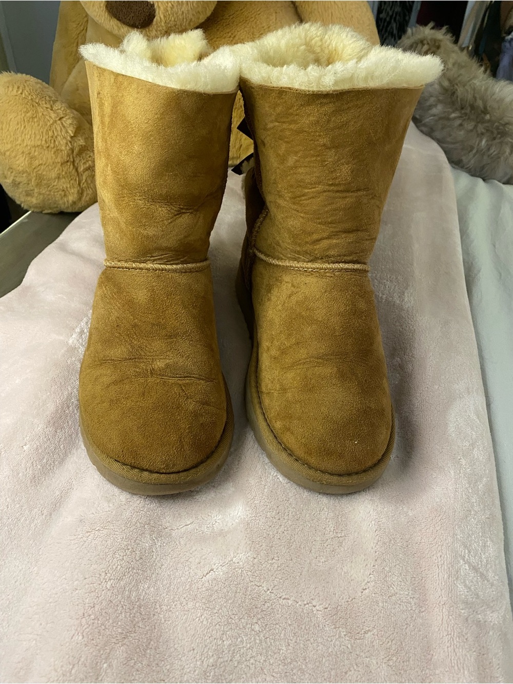 UGG Bailey Bow II suede Boots women size 6